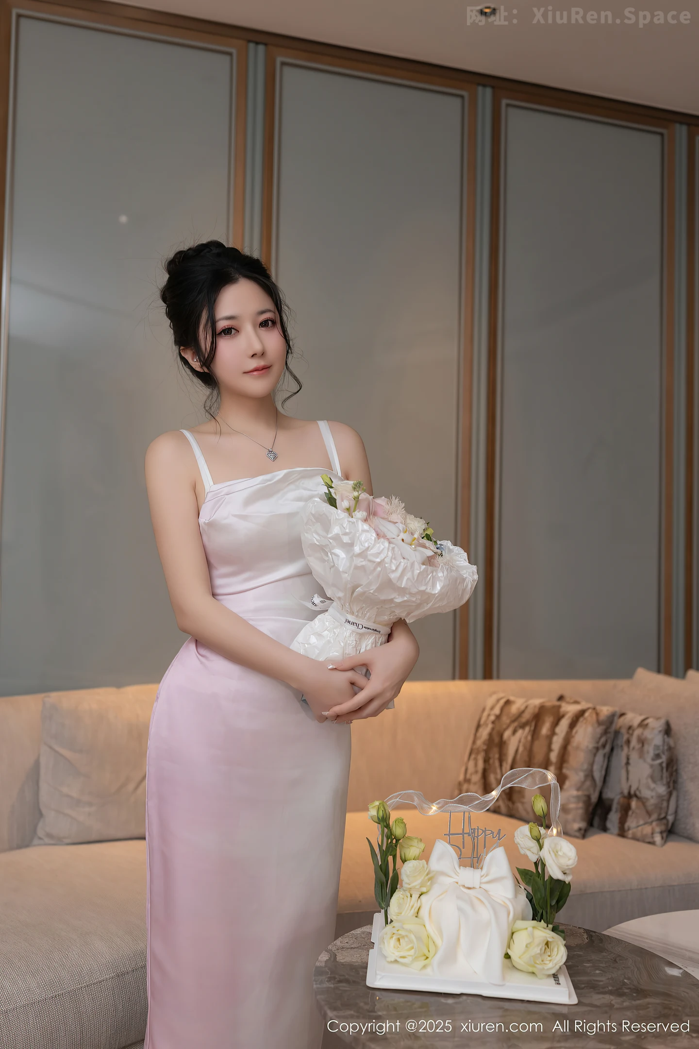 图片[2]-[XiuRen秀人网] VOL.9907 模特鱼子酱Fish生日主题白色内衣配超薄肉丝秀曼妙身姿诱惑写真80P-秀人网官方网站